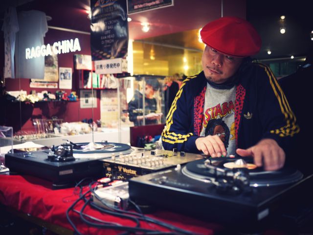 IN STORE CHARITY SOUND PLAY by DJ MURO